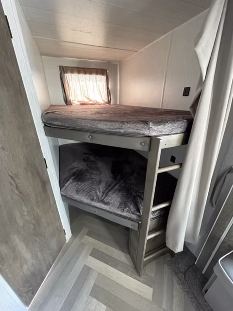 2022 Forest River Salem 26DBUD